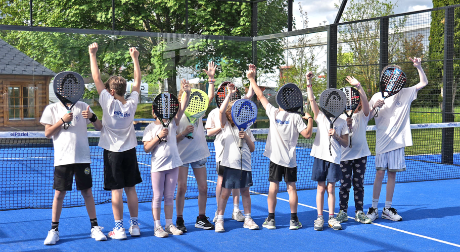 1 4 padel kids padel header mobile
