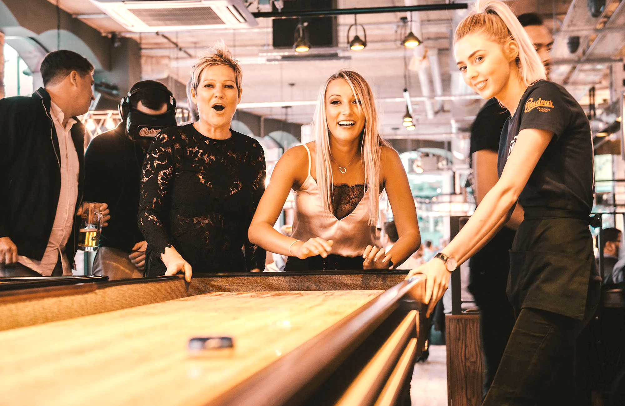 3 2 el Padel sportsbar shuffelboard 3
